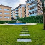 Evh127 Bajo Con Terraza Y Piscina Comunitaria